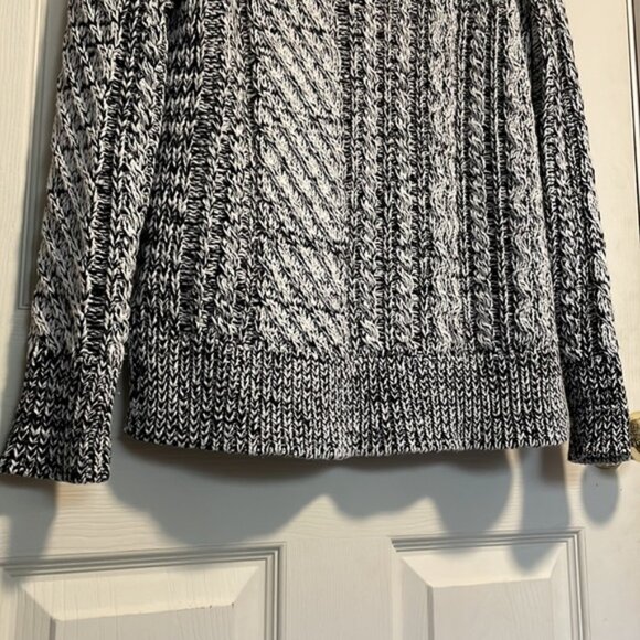 TURTLENECK SWEATER - Picture 4 of 6